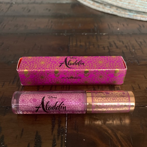 🧞‍♂️LE🧞‍♂️MAC Aladdin Collection Lipglass- Magic Carpet Ride - Picture 15 of 16